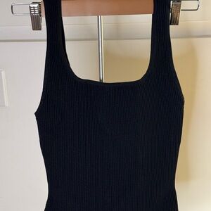 Babaton Sculpt Knit Squareneck Tank